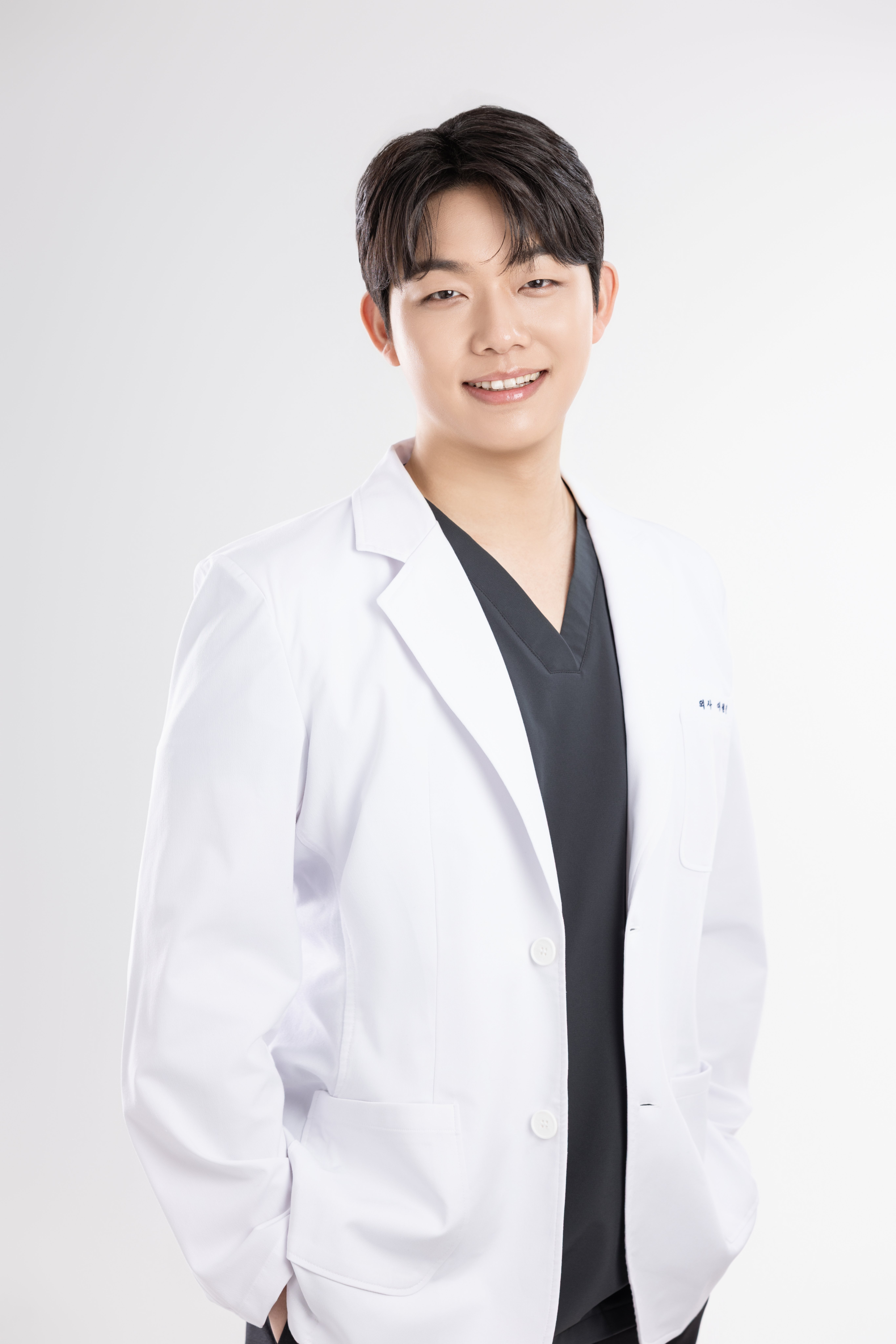 서울 원장 직접 상담 리프팅 피부과 추천